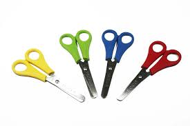 Tijera con punta redonda